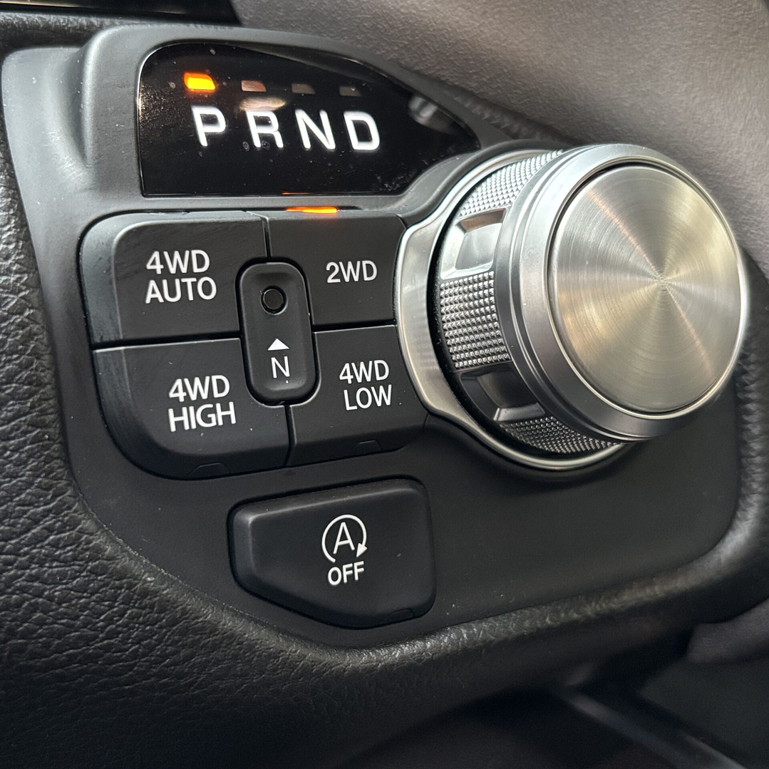 RAM 1500 Laramie 3.0 4WD / AÑO 2025 / 3.798KM / 4X4 / AUTOMATICA / DIESEL 29