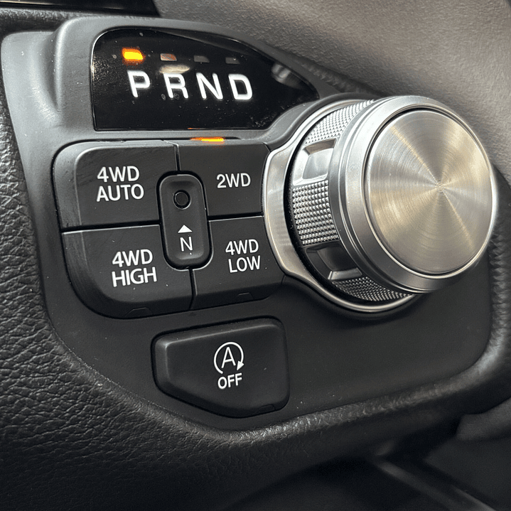 RAM 1500 Laramie 3.0 4WD / AÑO 2025 / 3.798KM / 4X4 / AUTOMATICA / DIESEL 29