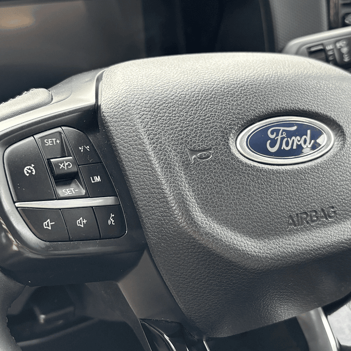 FORD RANGER XLT 2.0 / AÑO 2024 / 32.381KM / 4X4 / AUTOMATICA / DIESEL 19