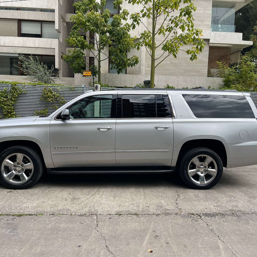 CHEVROLET SUBURBAN LT / AÑO 2019 / 105.000KM / 4X4 / AUTOMATICA / BENCINA 4