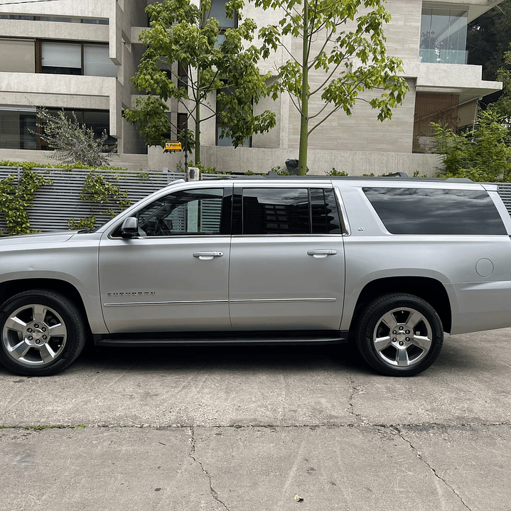 CHEVROLET SUBURBAN LT / AÑO 2019 / 105.000KM / 4X4 / AUTOMATICA / BENCINA 4