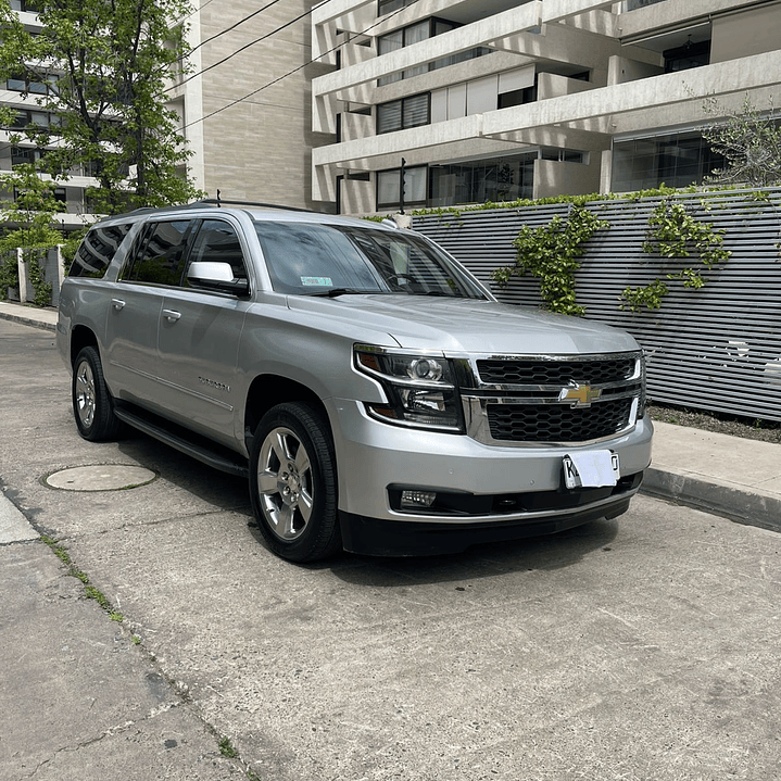 CHEVROLET SUBURBAN LT / AÑO 2019 / 105.000KM / 4X4 / AUTOMATICA / BENCINA 3