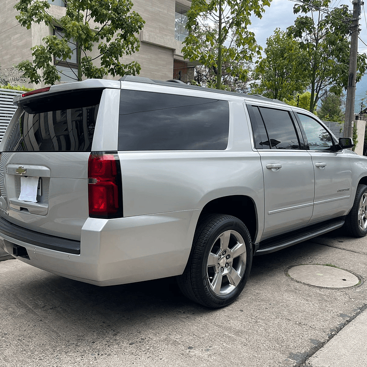CHEVROLET SUBURBAN LT / AÑO 2019 / 105.000KM / 4X4 / AUTOMATICA / BENCINA 7