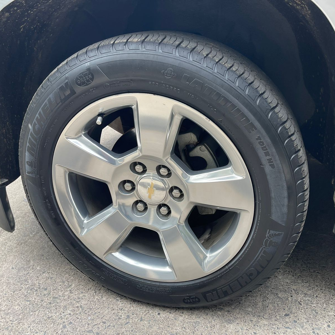 CHEVROLET SUBURBAN LT / AÑO 2019 / 105.000KM / 4X4 / AUTOMATICA / BENCINA 11