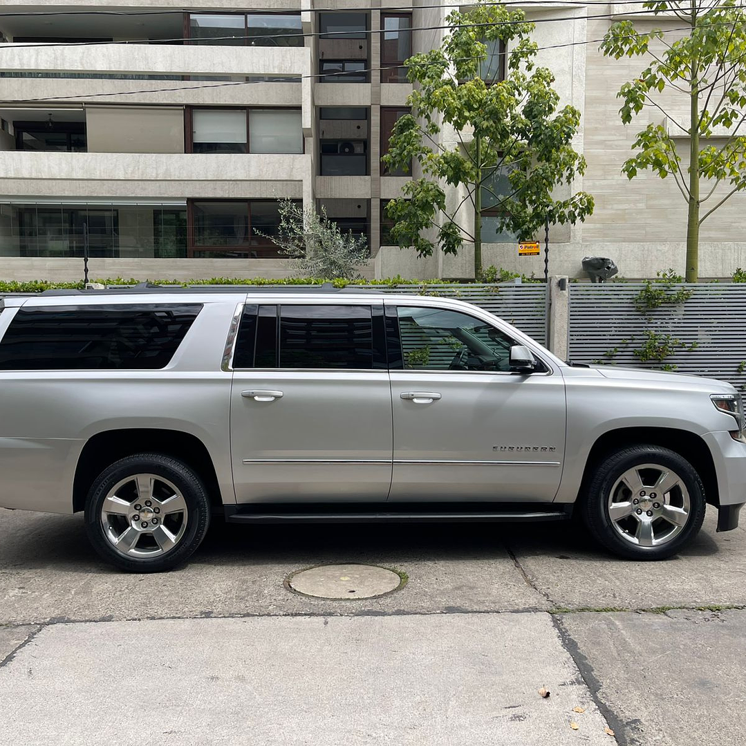 CHEVROLET SUBURBAN LT / AÑO 2019 / 105.000KM / 4X4 / AUTOMATICA / BENCINA 22