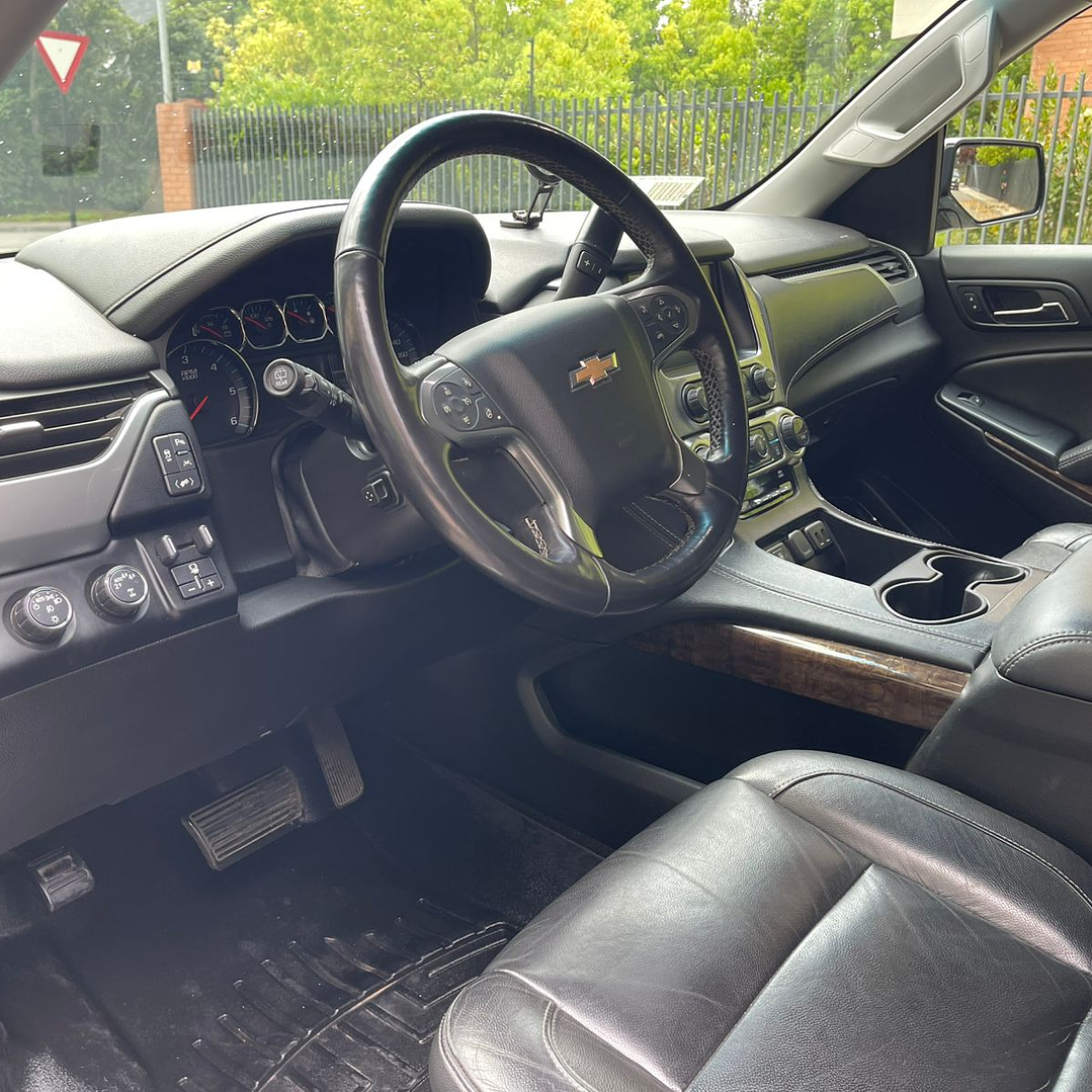 CHEVROLET SUBURBAN LT / AÑO 2019 / 105.000KM / 4X4 / AUTOMATICA / BENCINA 24