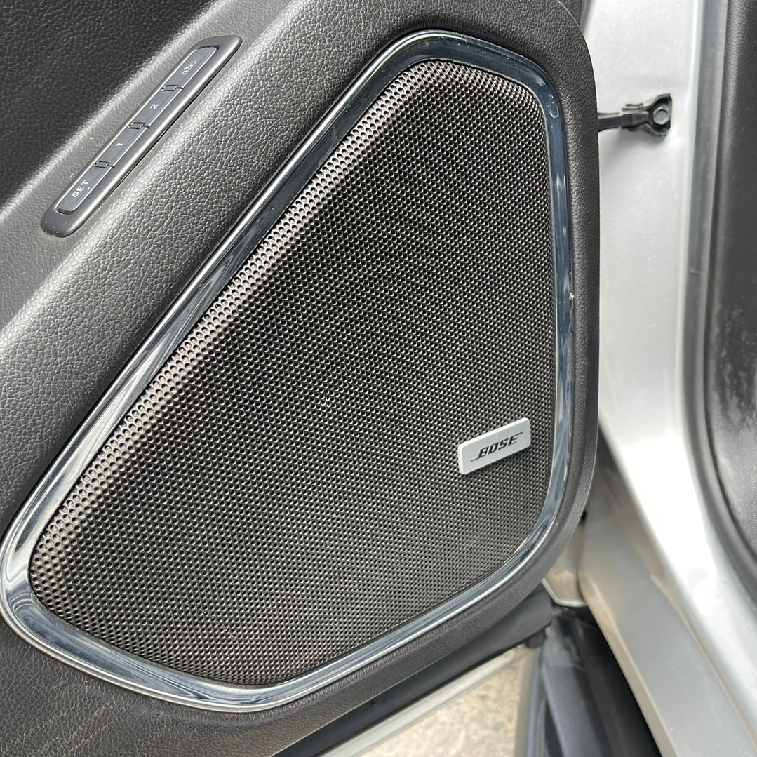 CHEVROLET SUBURBAN LT / AÑO 2019 / 105.000KM / 4X4 / AUTOMATICA / BENCINA 27