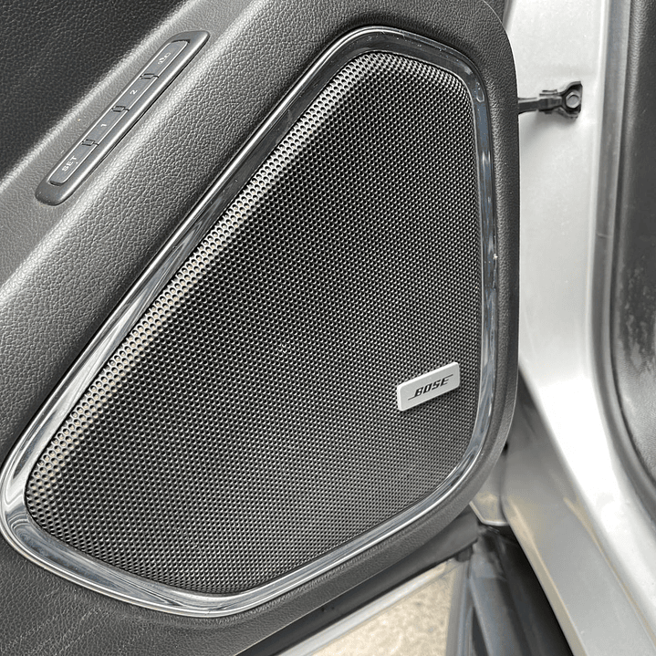 CHEVROLET SUBURBAN LT / AÑO 2019 / 105.000KM / 4X4 / AUTOMATICA / BENCINA 27