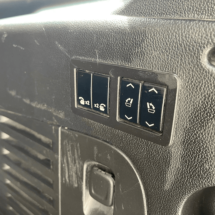 CHEVROLET SUBURBAN LT / AÑO 2019 / 105.000KM / 4X4 / AUTOMATICA / BENCINA 30