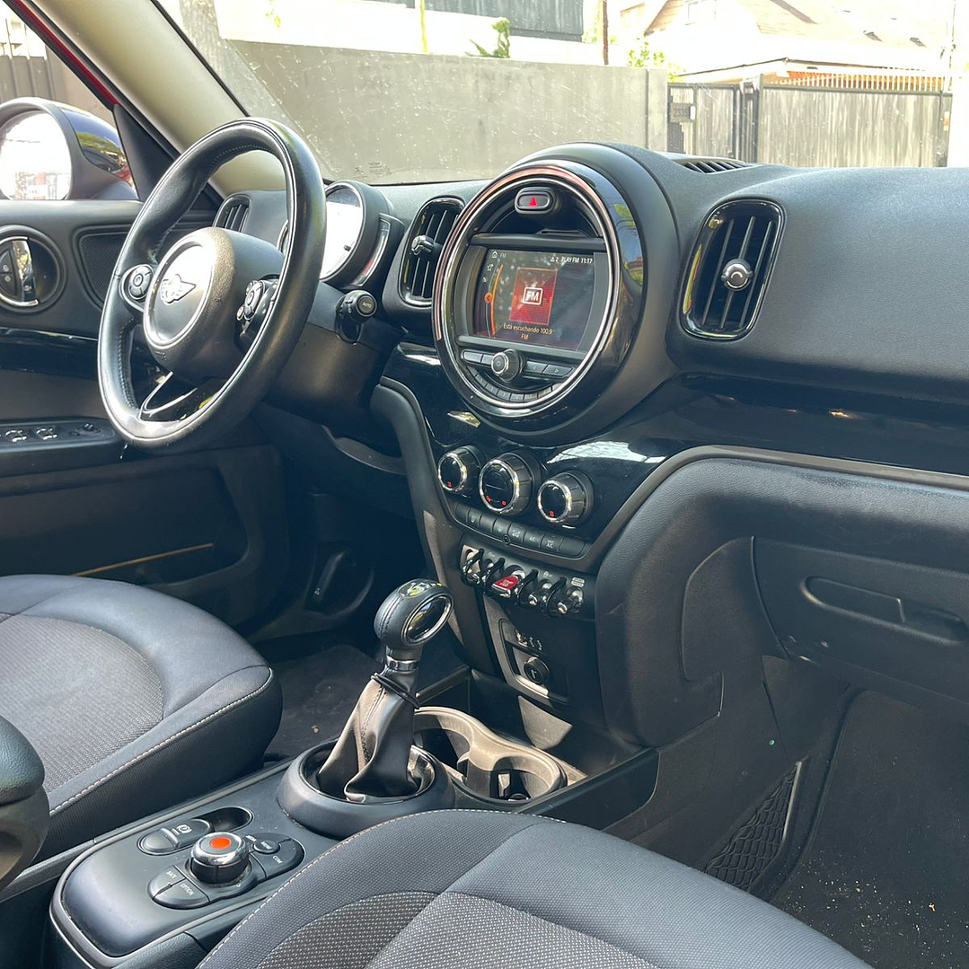 MINI COUNTRYMAN ALL4 C / AÑO 2018 / 70.000KM / 4X4 / AUTOMATICA / BENCINA 19