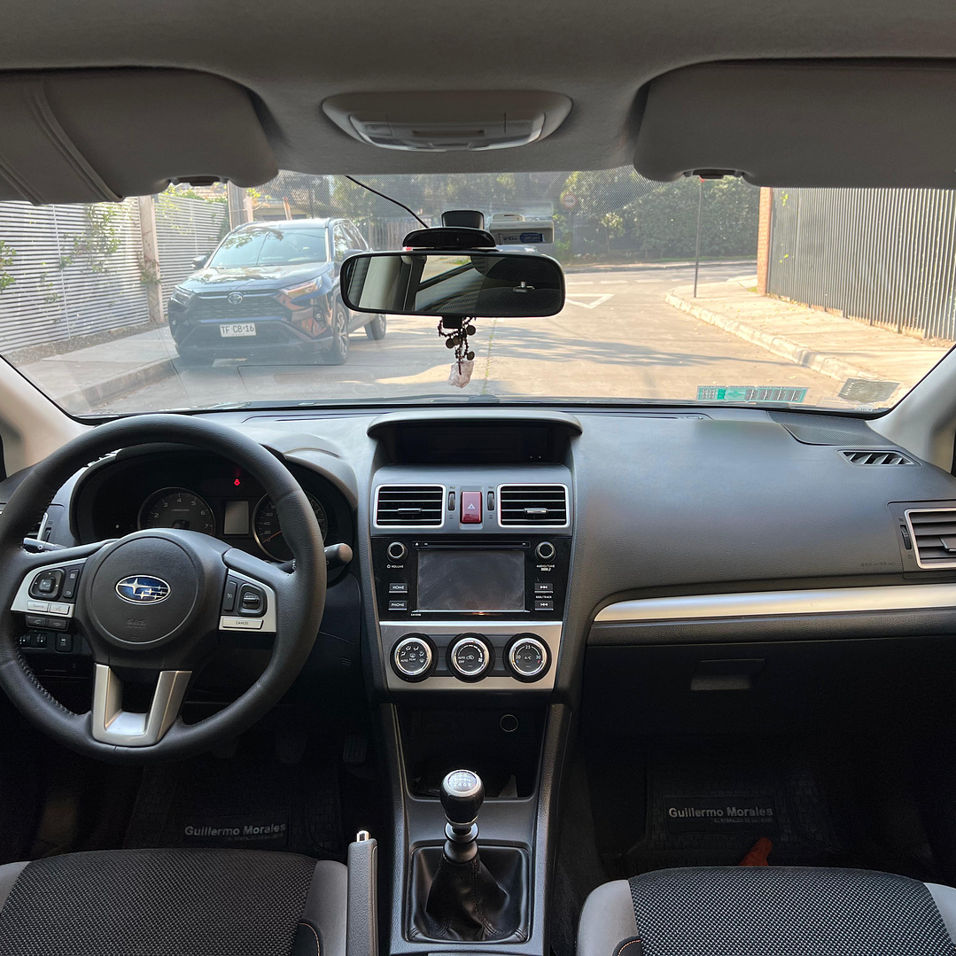 SUBARU XV 2.0 / AÑO 2016 / 105.000KM / AWD / MECANICO / BENCINA 11