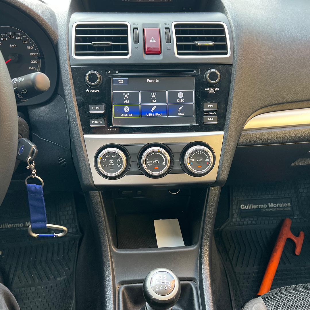 SUBARU XV 2.0 / AÑO 2016 / 105.000KM / AWD / MECANICO / BENCINA 21