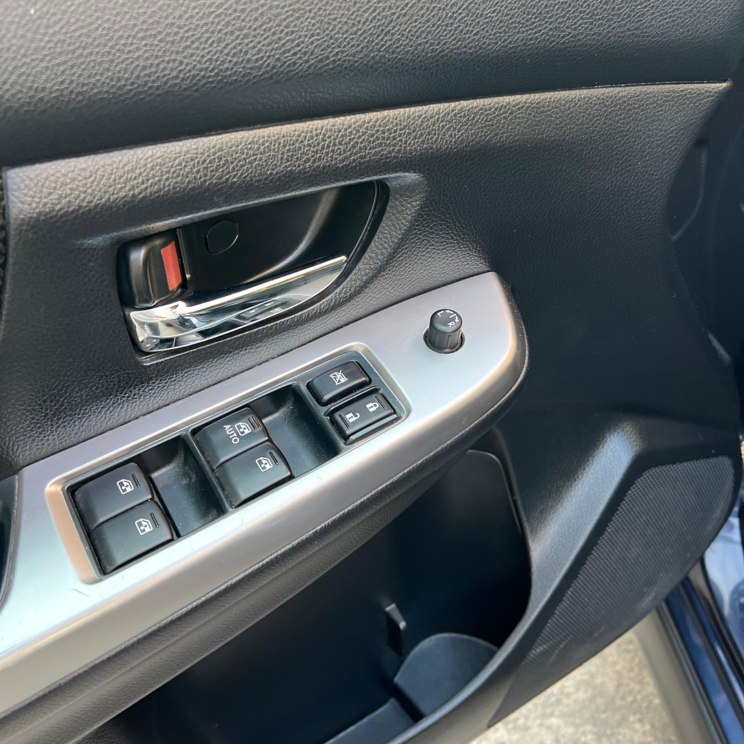 SUBARU XV 2.0 / AÑO 2016 / 105.000KM / AWD / MECANICO / BENCINA 22