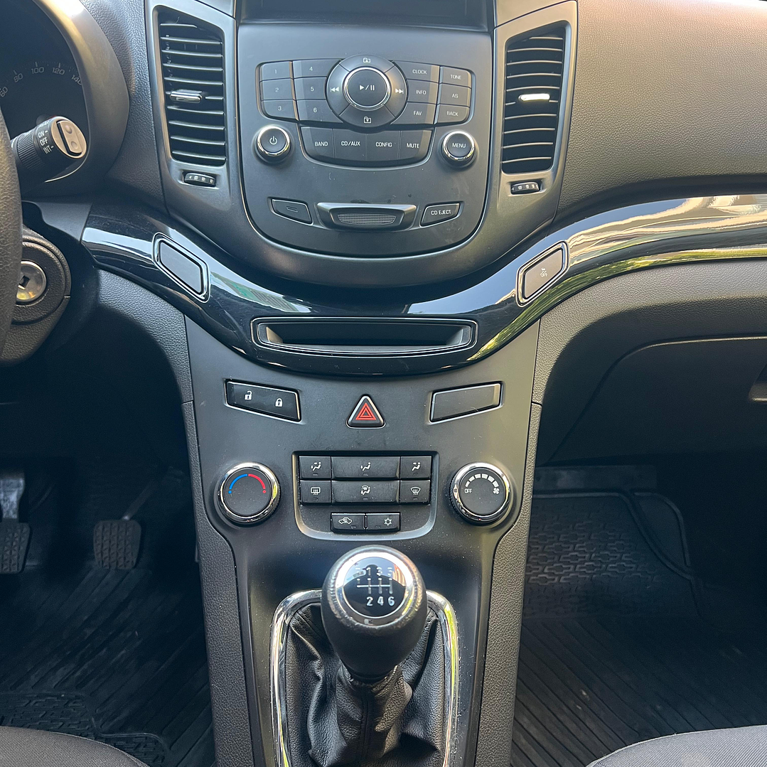 CHEVROLET ORLANDO / AÑO 2017 / 66.000KM / 4X2 / MECANICA/ DIESEL 11