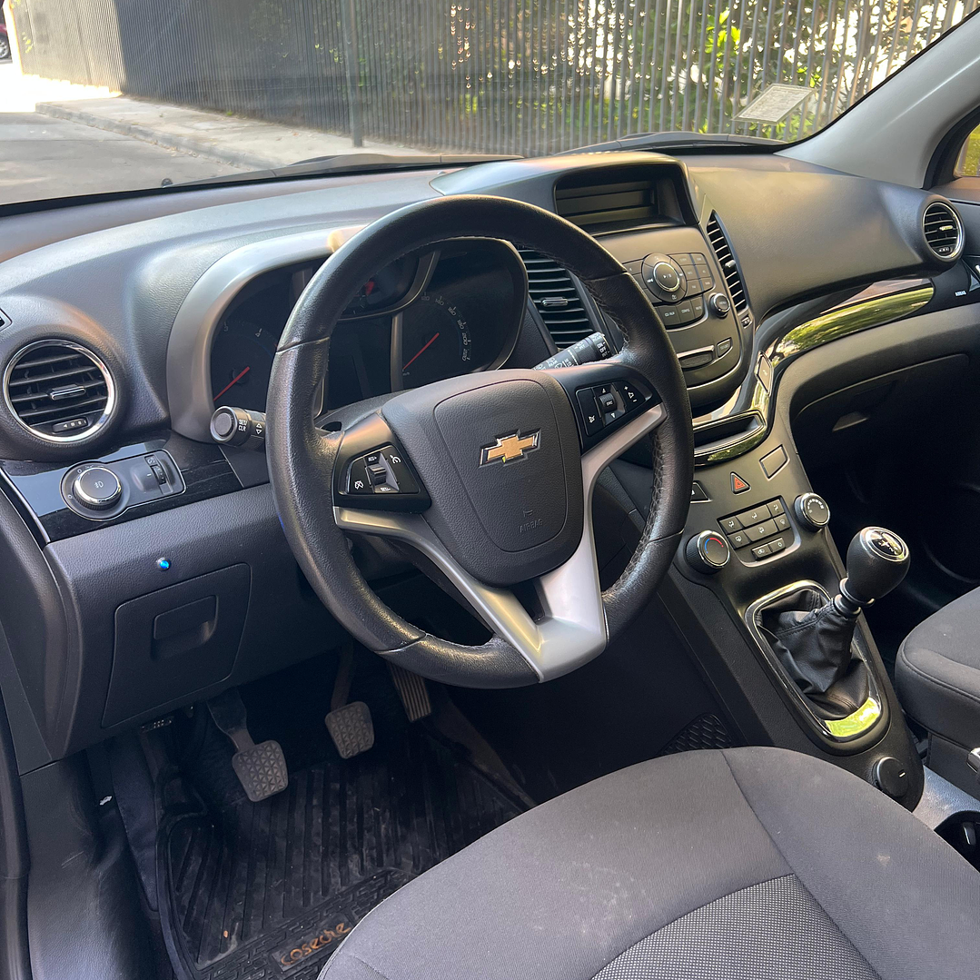 CHEVROLET ORLANDO / AÑO 2017 / 66.000KM / 4X2 / MECANICA/ DIESEL 19