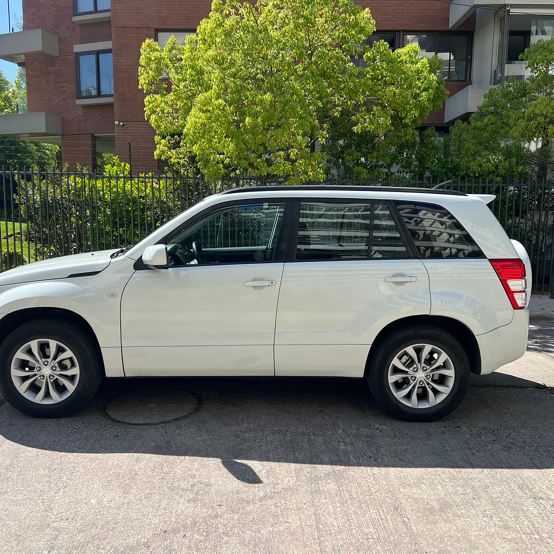 SUZUKI GRAND NOMADE GLX SPORT 2.4 / AÑO 2018 / 49.000KM / 4X2 / MECANICA / BENCINA 4