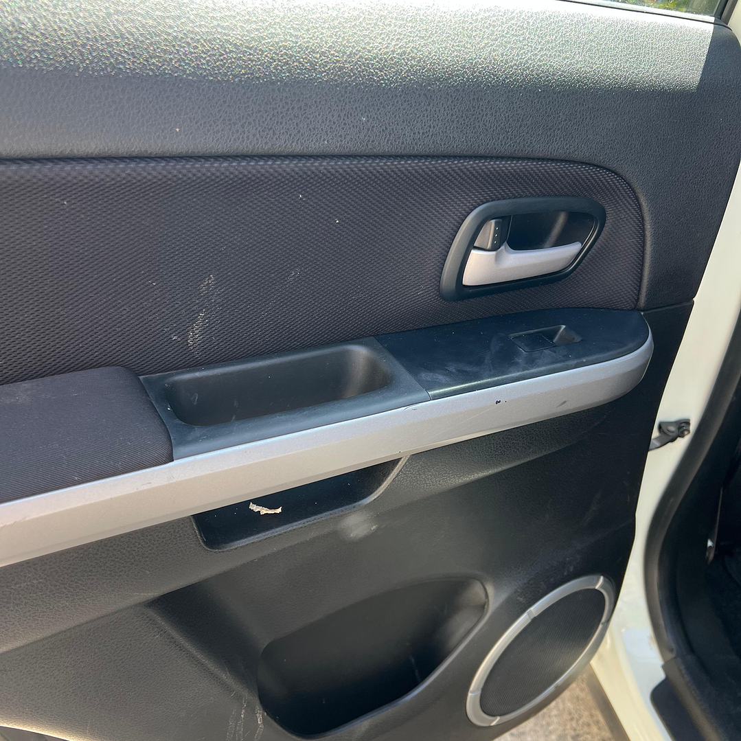 SUZUKI GRAND NOMADE GLX SPORT 2.4 / AÑO 2018 / 49.000KM / 4X2 / MECANICA / BENCINA 9