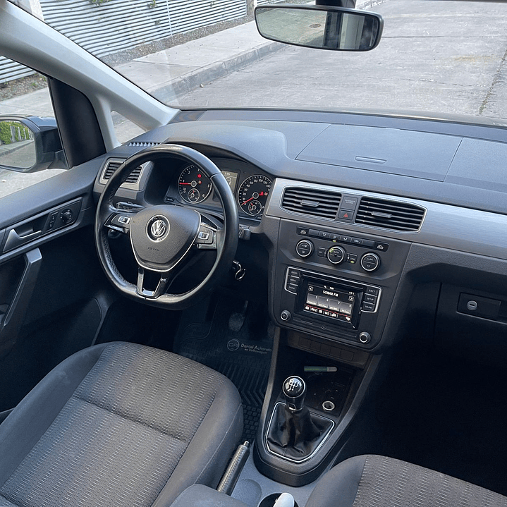 VOLKSWAGEN CADDY COMFORTLINE 1.6 / AÑO 2017 / 106.000KM / 4X2 / MECANICA / DIESEL 11