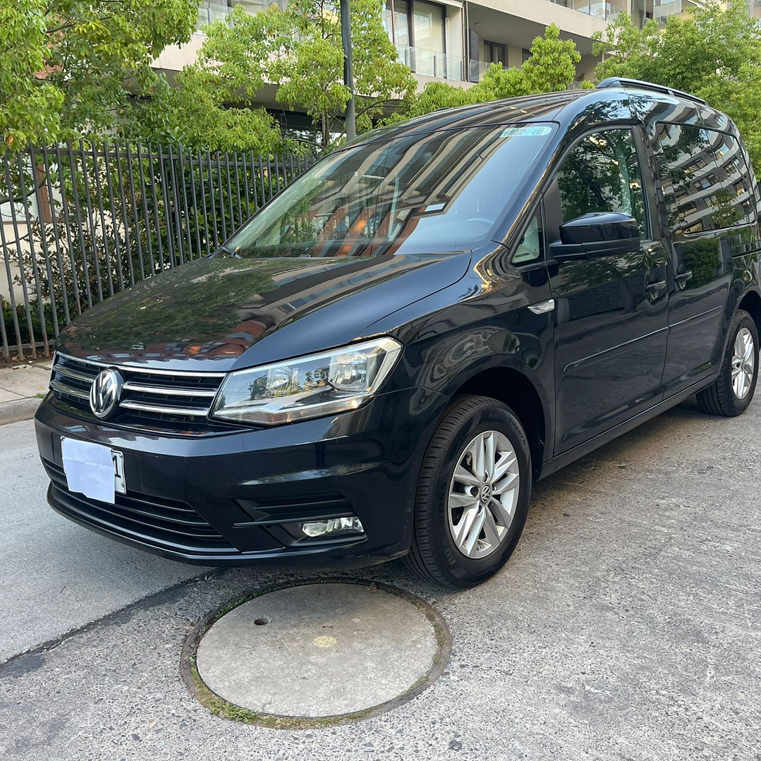 VOLKSWAGEN CADDY COMFORTLINE 1.6 / AÑO 2017 / 106.000KM / 4X2 / MECANICA / DIESEL 2