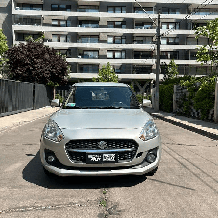 SUZUKI SWIFT 1.2 GL / AÑO 2022 / 127.700KM / 4X2 / MECANICO / BENCINA 2