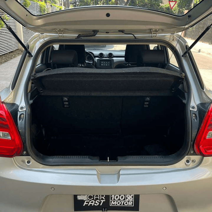 SUZUKI SWIFT 1.2 GL / AÑO 2022 / 127.700KM / 4X2 / MECANICO / BENCINA 8