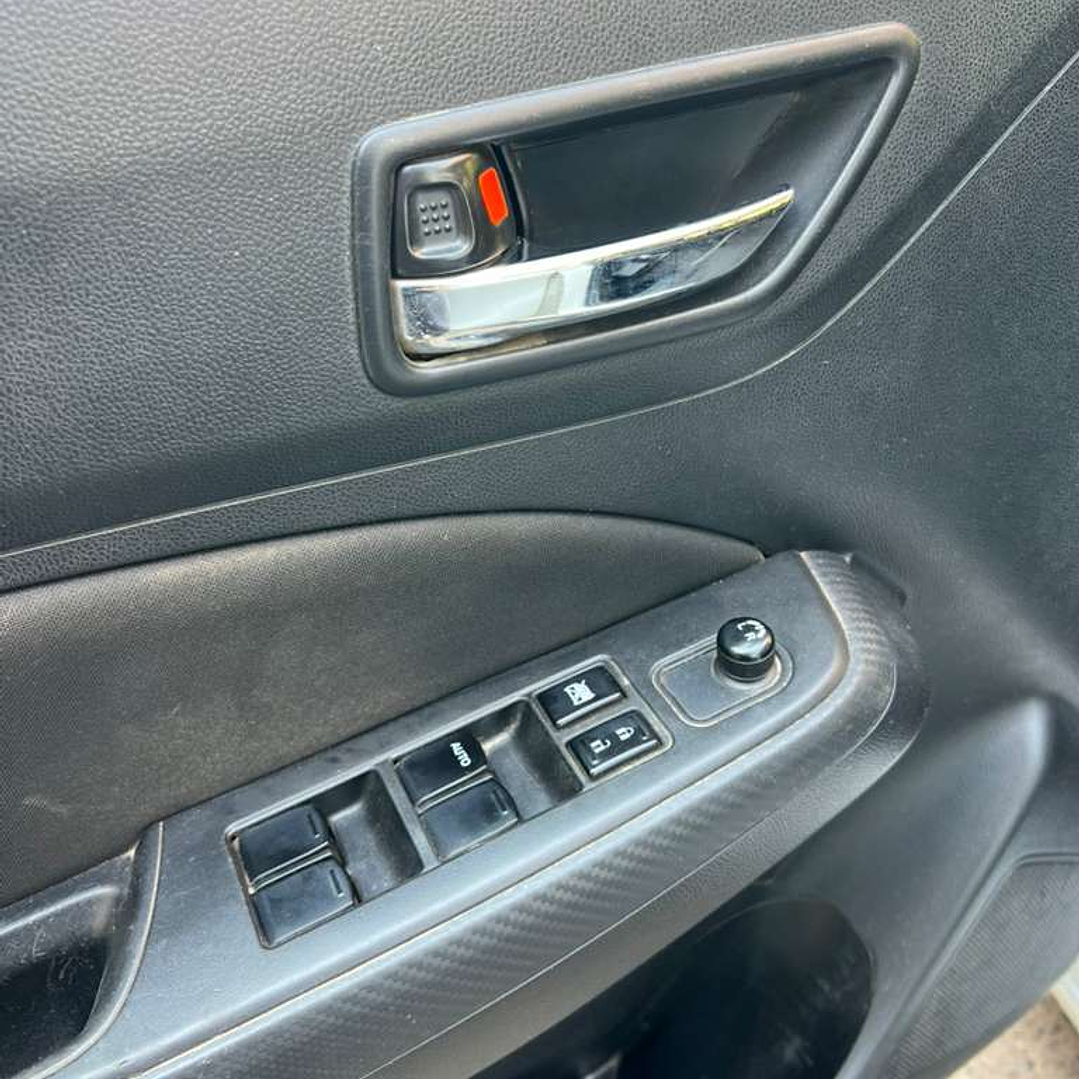 SUZUKI SWIFT 1.2 GL / AÑO 2022 / 127.700KM / 4X2 / MECANICO / BENCINA 12