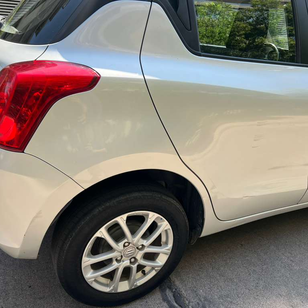 SUZUKI SWIFT 1.2 GL / AÑO 2022 / 127.700KM / 4X2 / MECANICO / BENCINA 9