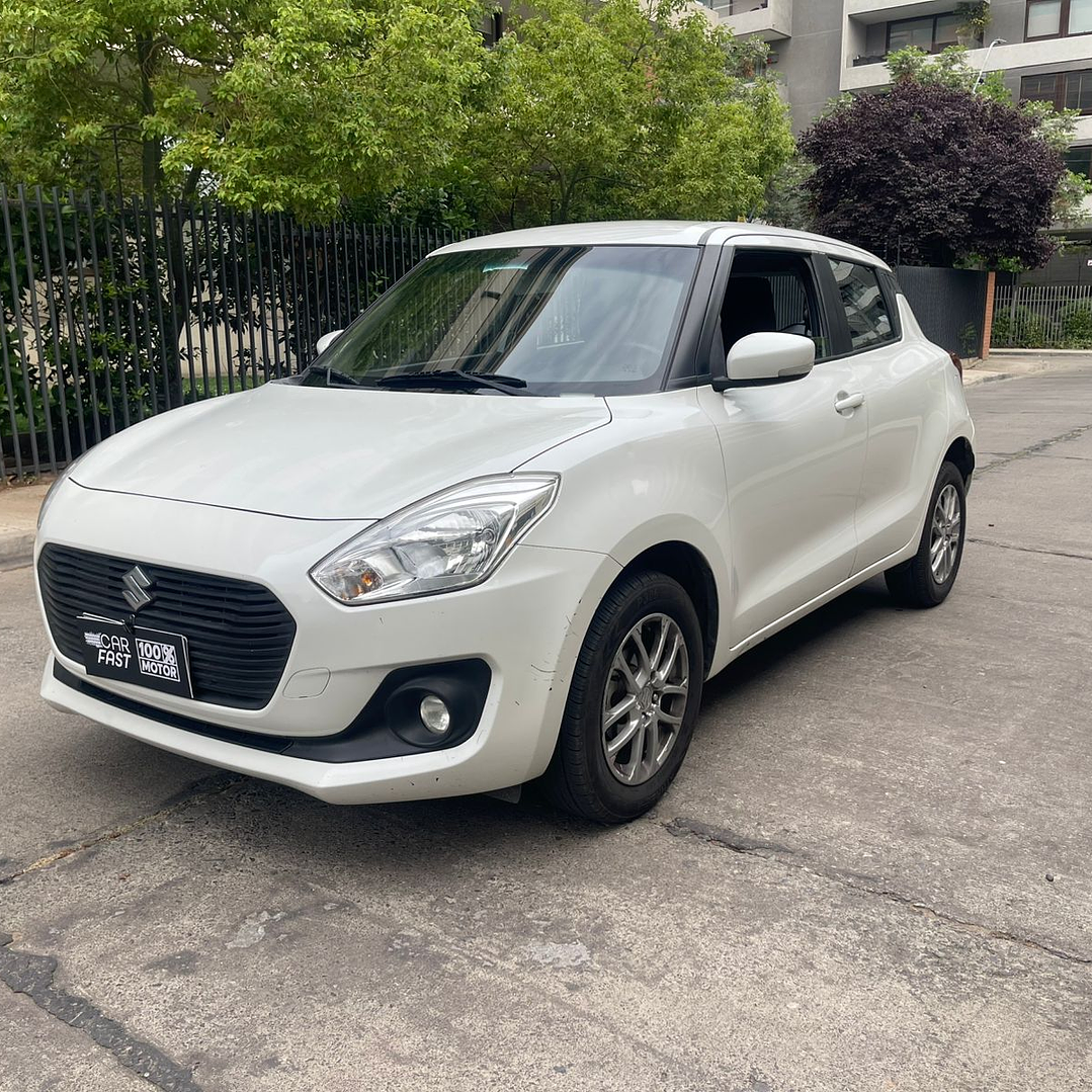 SUZUKI SWIFT 1.2 GL / AÑO 2022 / 128.000KM / 4X2 / MECANICO / BENCINA 3