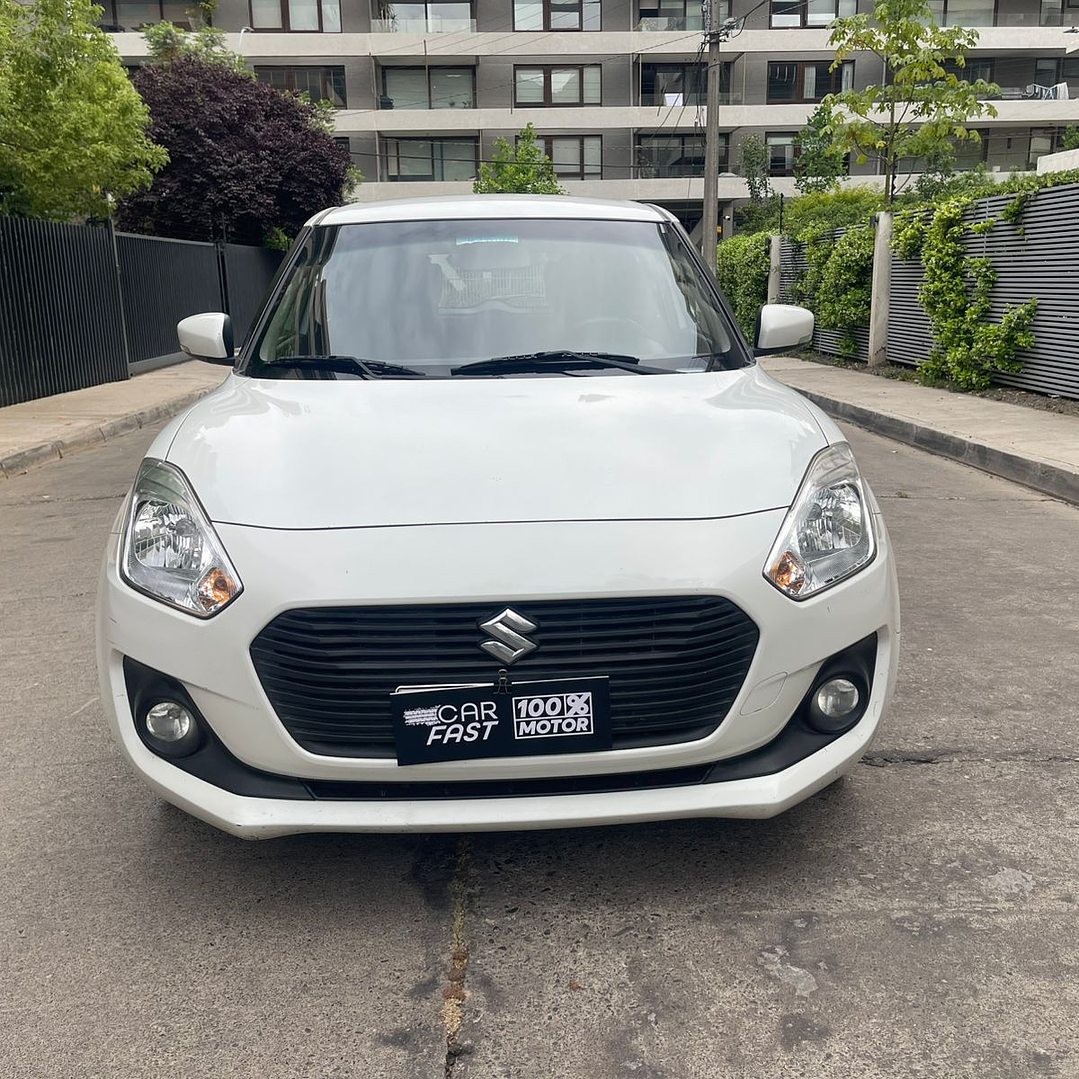 SUZUKI SWIFT 1.2 GL / AÑO 2022 / 128.000KM / 4X2 / MECANICO / BENCINA 2