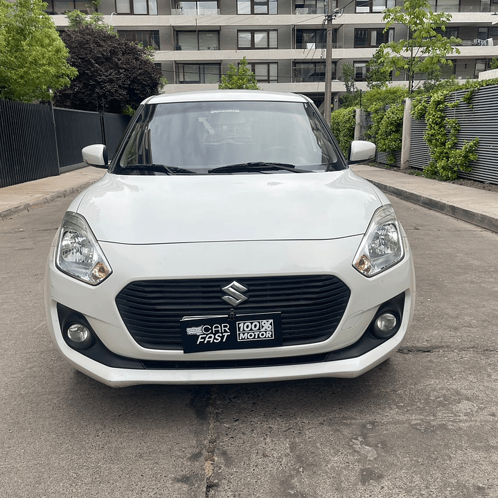 SUZUKI SWIFT 1.2 GL / AÑO 2022 / 128.000KM / 4X2 / MECANICO / BENCINA 2