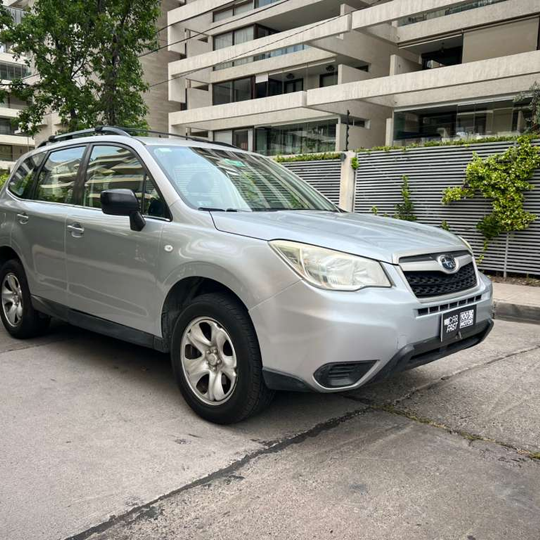 SUBARU ALL NEW FORESTER X  / AÑO 2013 / 110.000KM / 4X4 / AUTOMATICA / BENCINA 18