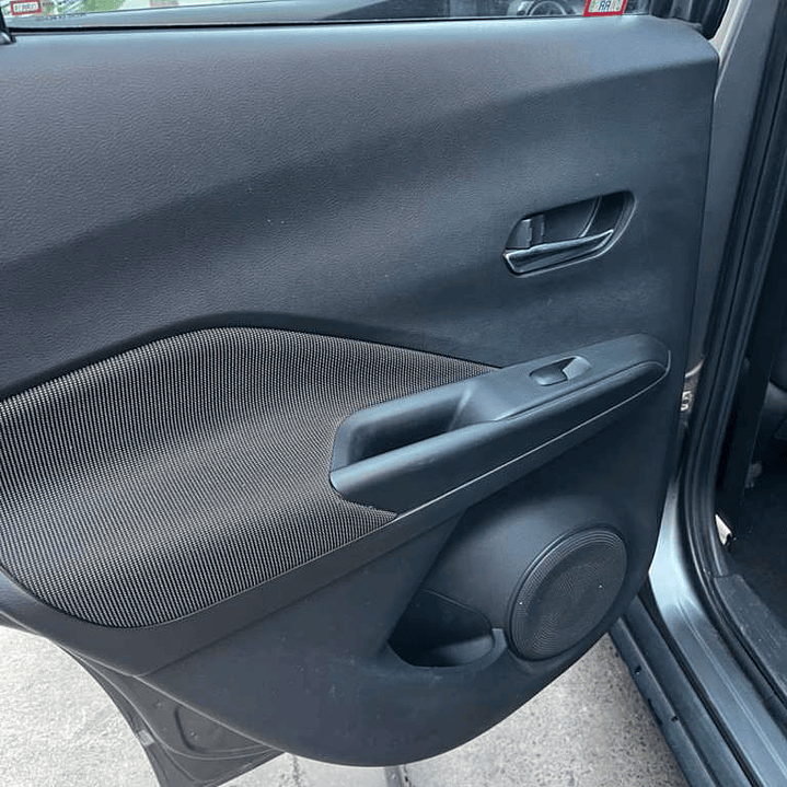 NISSAN KICKS ADVANCE / AÑO 2018 / 98000KM / 4X2 / AUTOMATICA / BENCINA 16