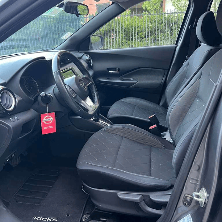 NISSAN KICKS ADVANCE / AÑO 2018 / 98000KM / 4X2 / AUTOMATICA / BENCINA 8