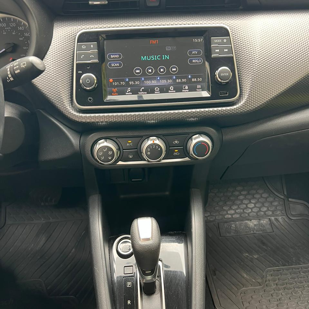 NISSAN KICKS ADVANCE / AÑO 2017 / 86000KM / 4X2 / AUTOMATICA / BENCINA 15