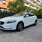 VOLVO V40 D2 COMFORT 2.0 / AÑO 2018 / 87.400KM / 4X4 / MECANICA / DIESEL - Miniatura 3