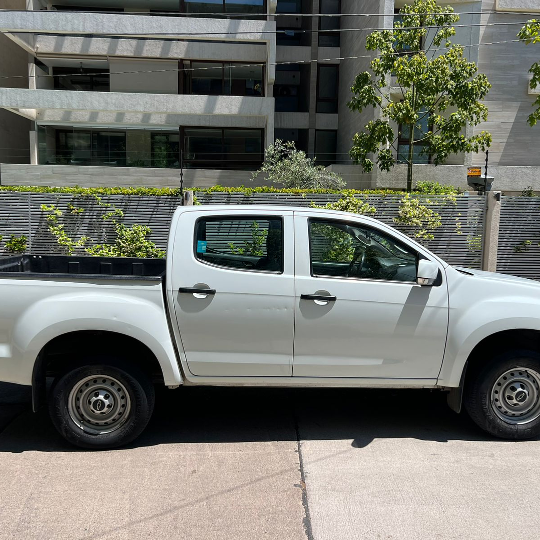 CHEVROLET D-MAX 2.5 / AÑO 2017 / 149.000KM / 4X2 / MECANICA / DIESEL 8