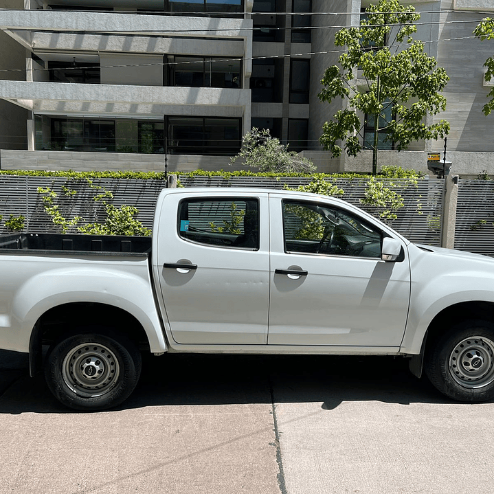 CHEVROLET D-MAX 2.5 / AÑO 2017 / 149.000KM / 4X2 / MECANICA / DIESEL 8