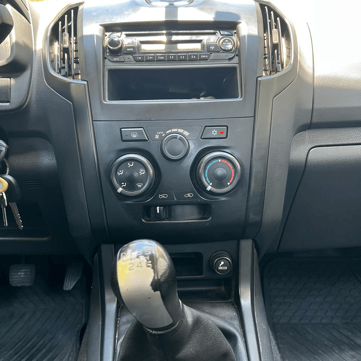 CHEVROLET D-MAX 2.5 / AÑO 2017 / 149.000KM / 4X2 / MECANICA / DIESEL 17