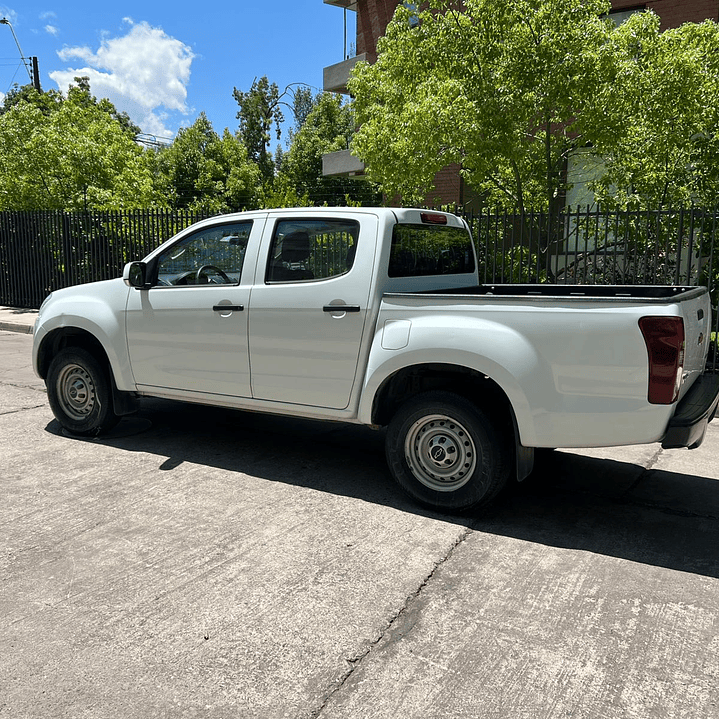 CHEVROLET D-MAX 2.5 / AÑO 2017 / 149.000KM / 4X2 / MECANICA / DIESEL 4
