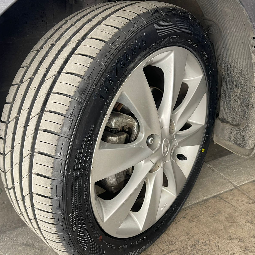 HYUNDAI ACCENT RB 1.6 / AÑO 2017 / 72000 KM / 4X2 / AUTOMATICA / BENCINA 12