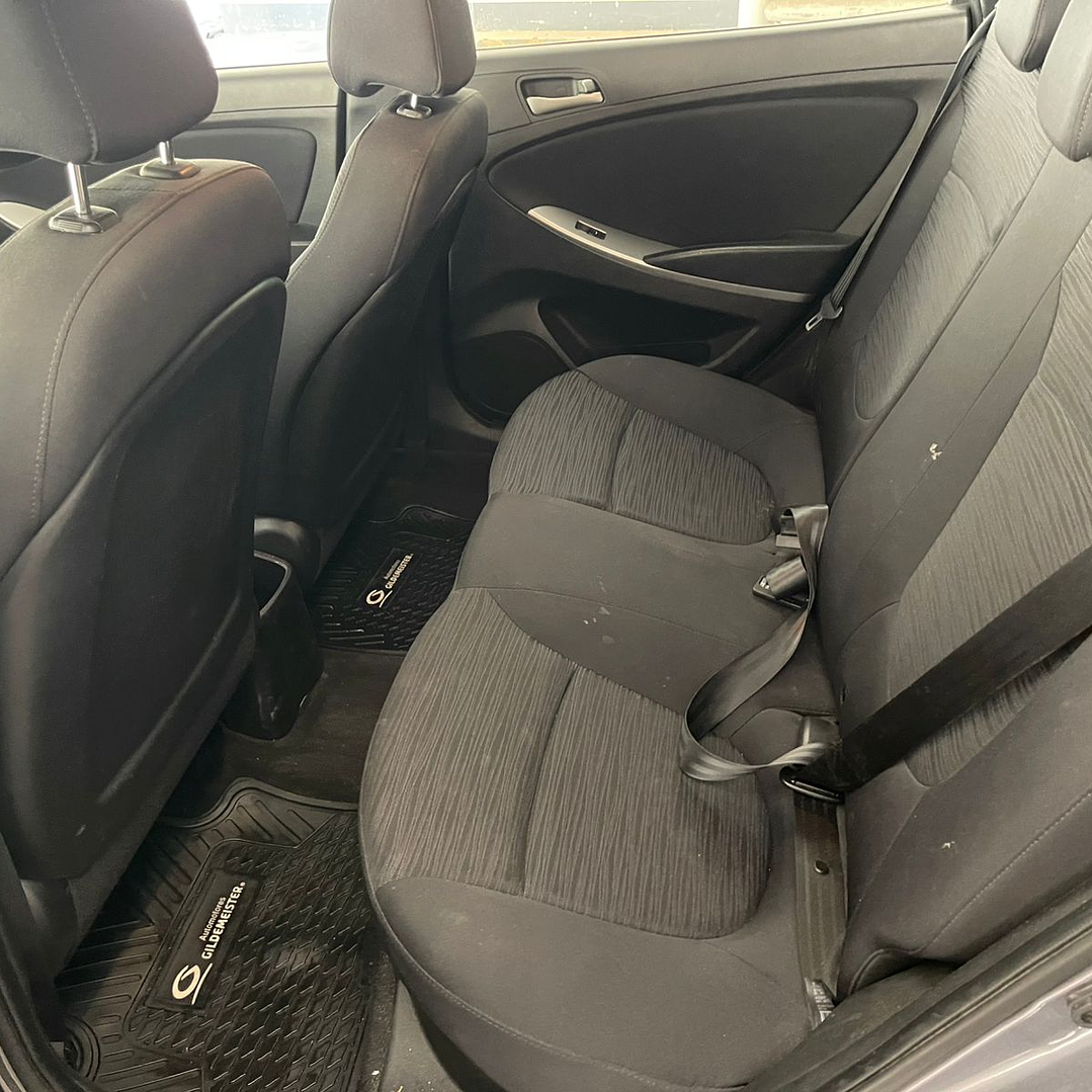 HYUNDAI ACCENT RB 1.6 / AÑO 2017 / 72000 KM / 4X2 / AUTOMATICA / BENCINA 14