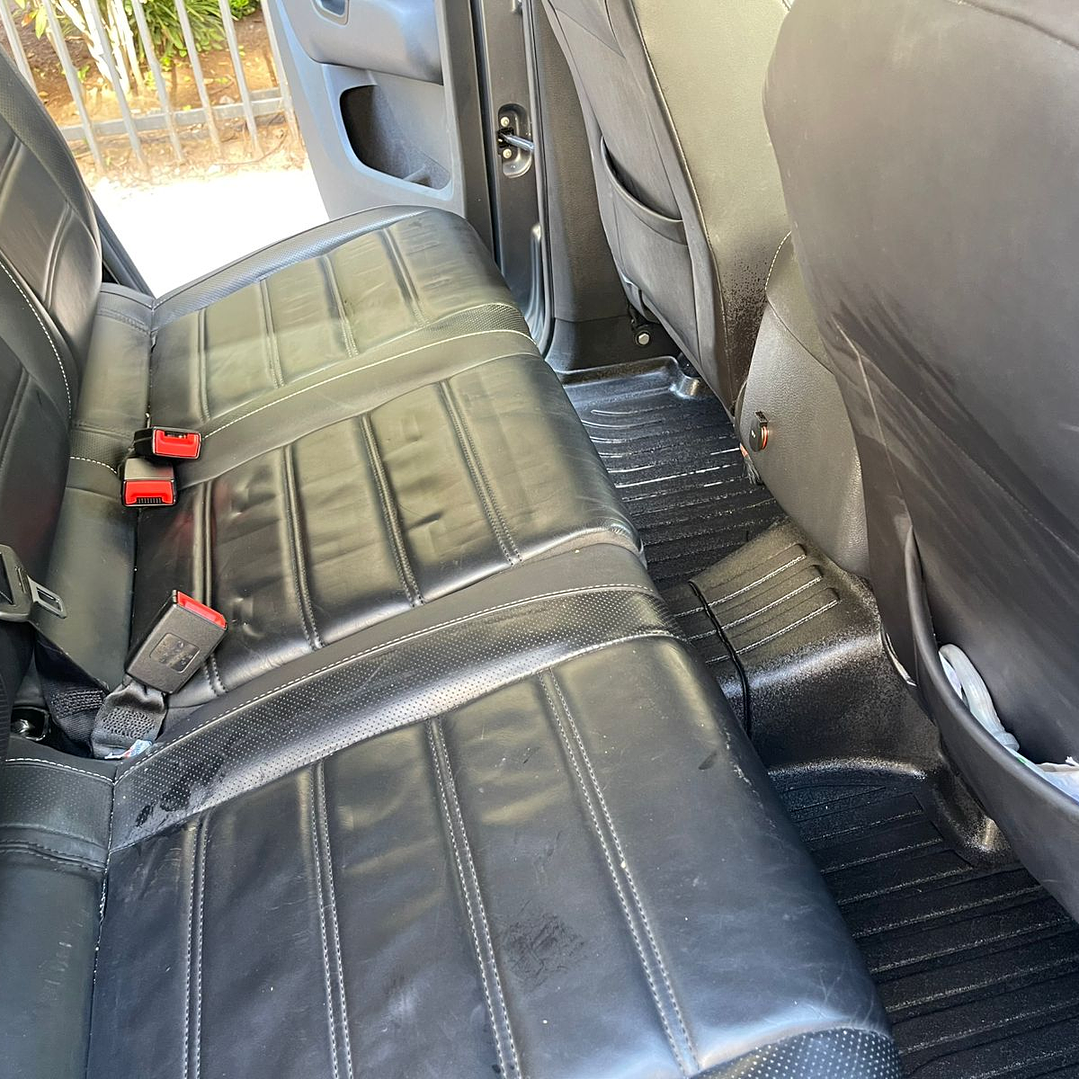 VOLKSWAGEN AMAROK V6 / AÑO 2022 / 76.500KM / 4X4 / AUTOMATICA / DIESEL 9