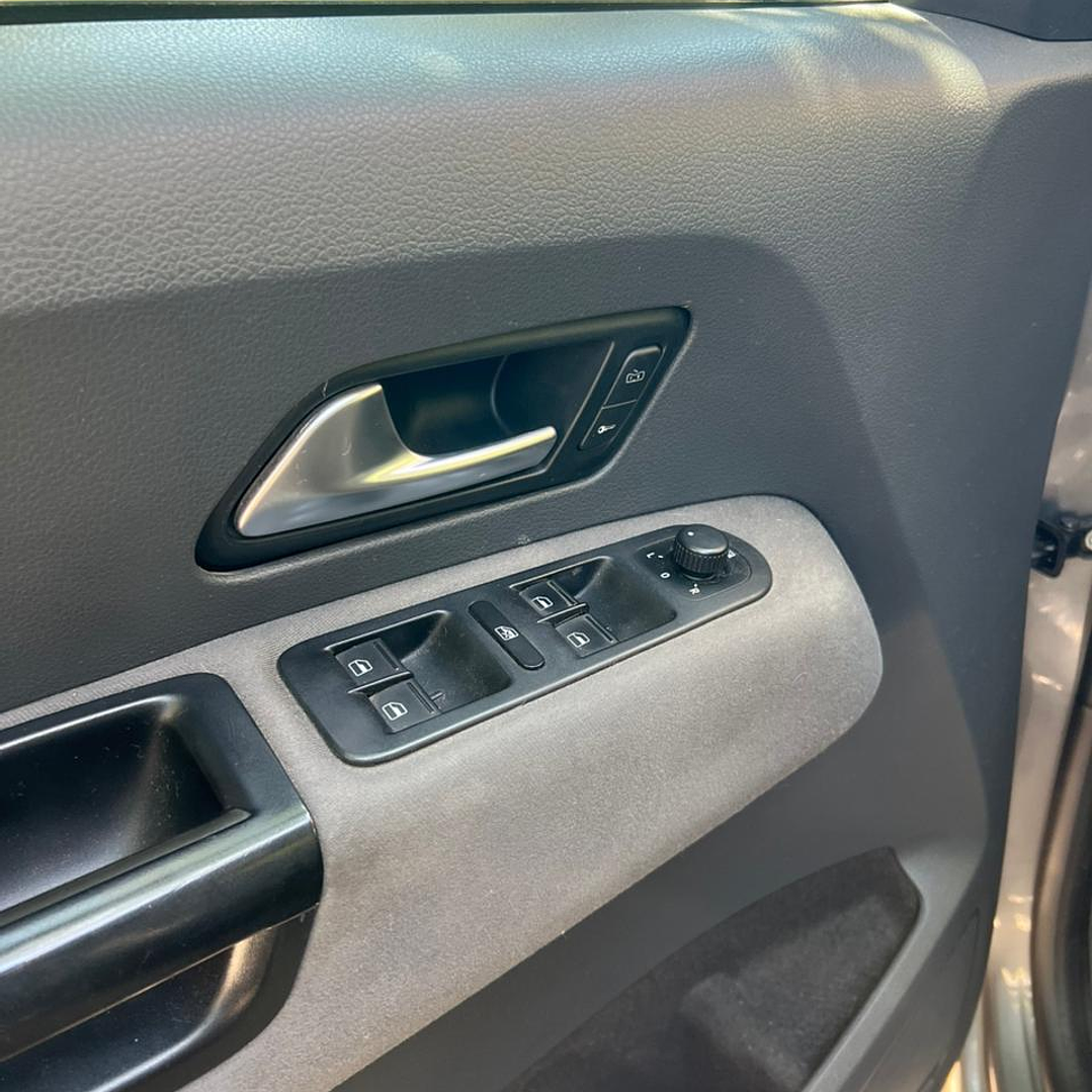 AMAROK HIGHLINE 2.0 / AÑO 2015 / 163.000KM / 4X4 / MECANICA / DIESEL 20