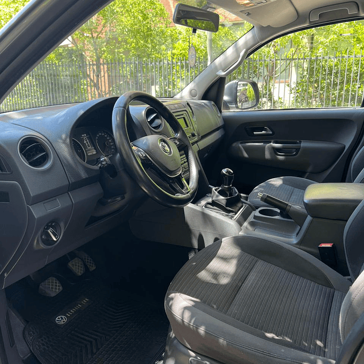 AMAROK HIGHLINE 2.0 / AÑO 2015 / 163.000KM / 4X4 / MECANICA / DIESEL 23