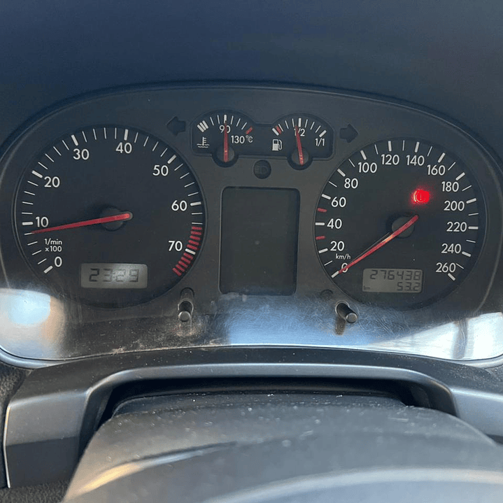 VOLKSWAGEN GOLF A4 HIGHLINE 2.0 / AÑO 2003 / 279.000KMS / 4X2 / MANUAL /BENCINA 12