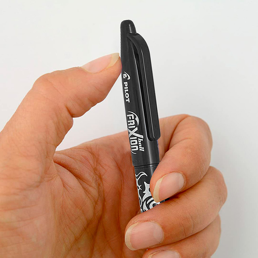 Esferografica pilot frixion ball apagavel 0,7 mm ponta media preto em blister 2
