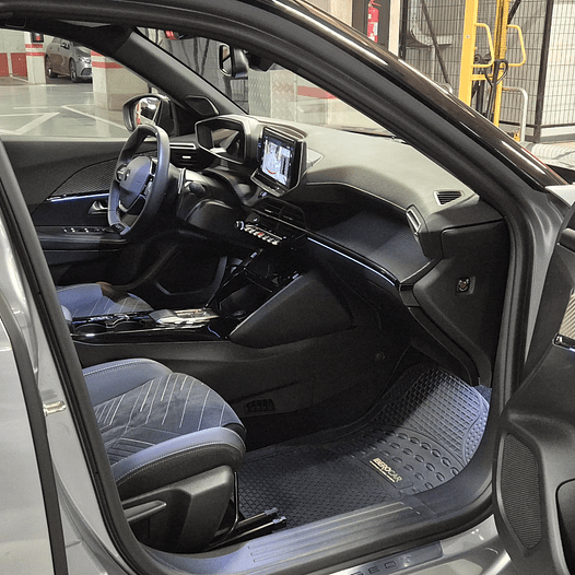 PEUGEOT 2008 2025 13