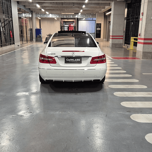 Mercedes-Benz E500 – 2011 4