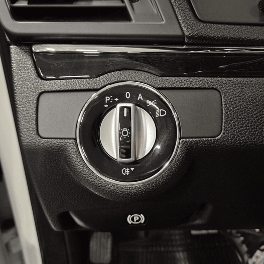 Mercedes-Benz E500 – 2011 11