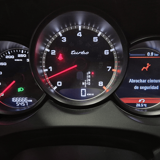 PORSCHE CAYENNE TURBO, 2011 5